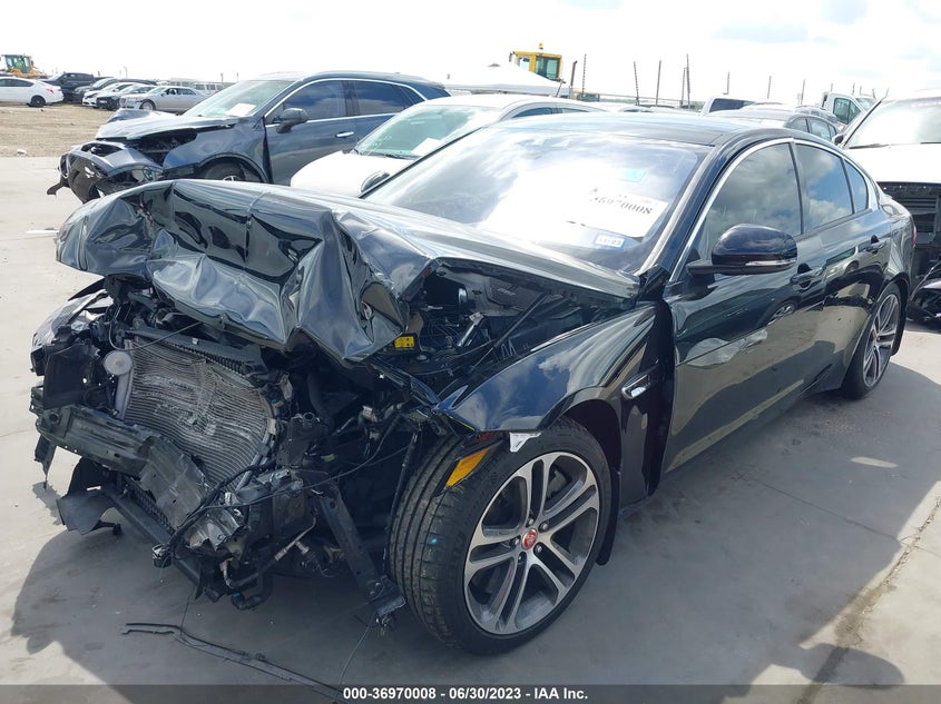 VIN SAJAD4BV4HA972930 2017 JAGUAR XE PREMIUM