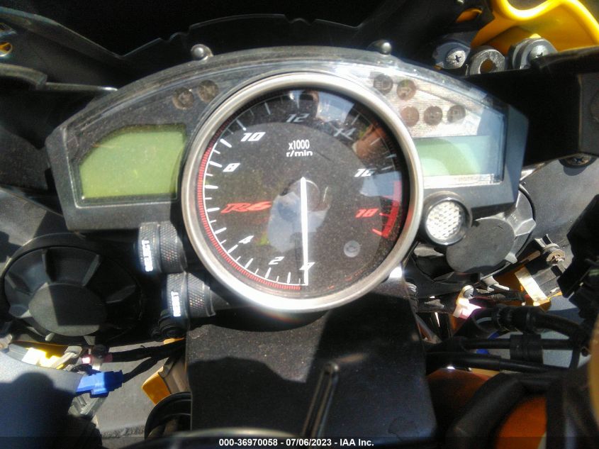 2008 YAMAHA YZFR6 JYARJ16E98A008595