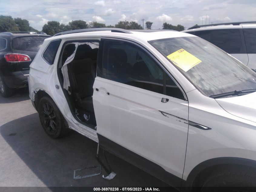 2022 VOLKSWAGEN TIGUAN SE - 3VV3B7AX5NM074581