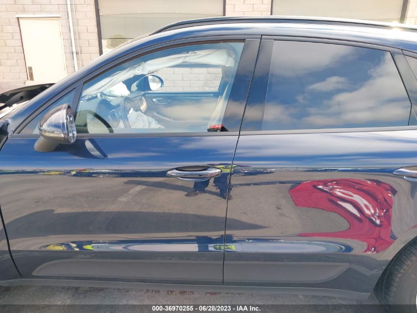 2017 PORSCHE MACAN - WP1AA2A53HLB83118