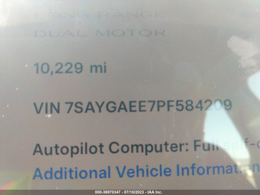 VIN 7SAYGAEE7PF584209 2023 TESLA MODEL Y LONG RANGE