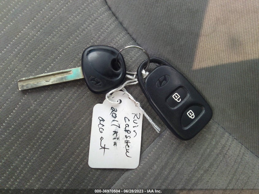 VIN KMHCT4AE5HU174863 2017 HYUNDAI ACCENT SE