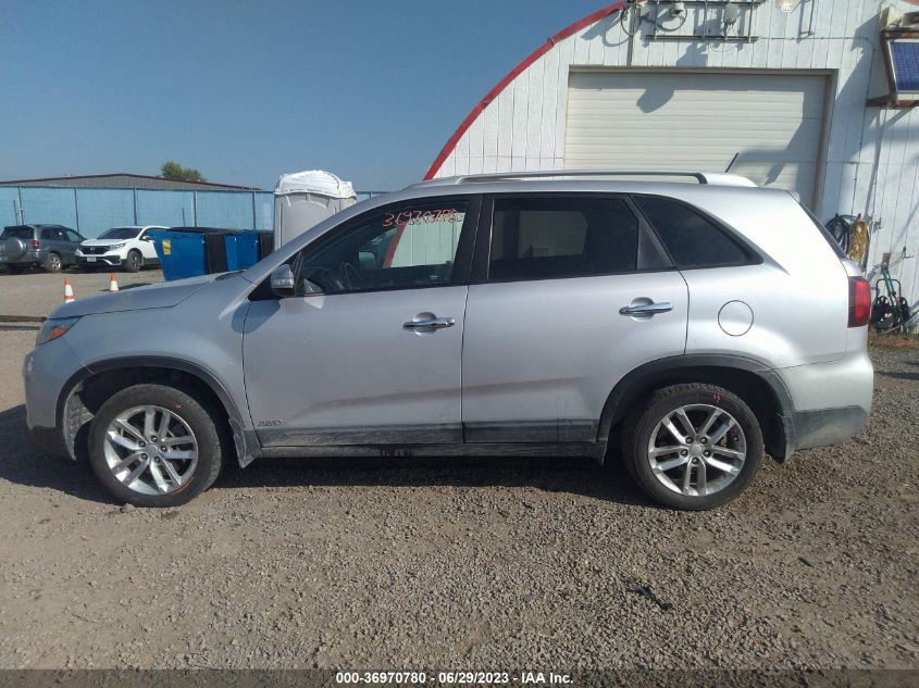 2015 KIA SORENTO LX - 5XYKTDA70FG551096