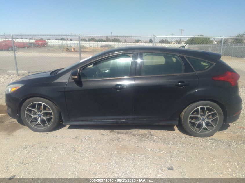 2015 FORD FOCUS SE - 1FADP3K28FL281345