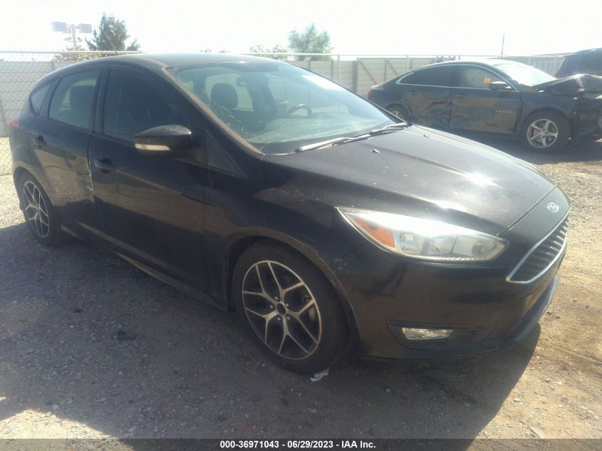 2015 FORD FOCUS SE - 1FADP3K28FL281345