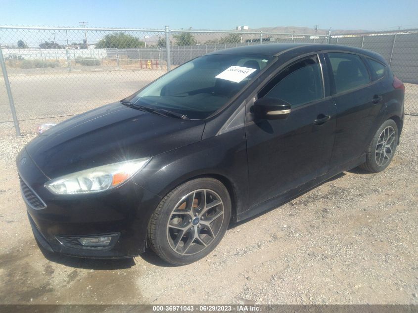 2015 FORD FOCUS SE - 1FADP3K28FL281345