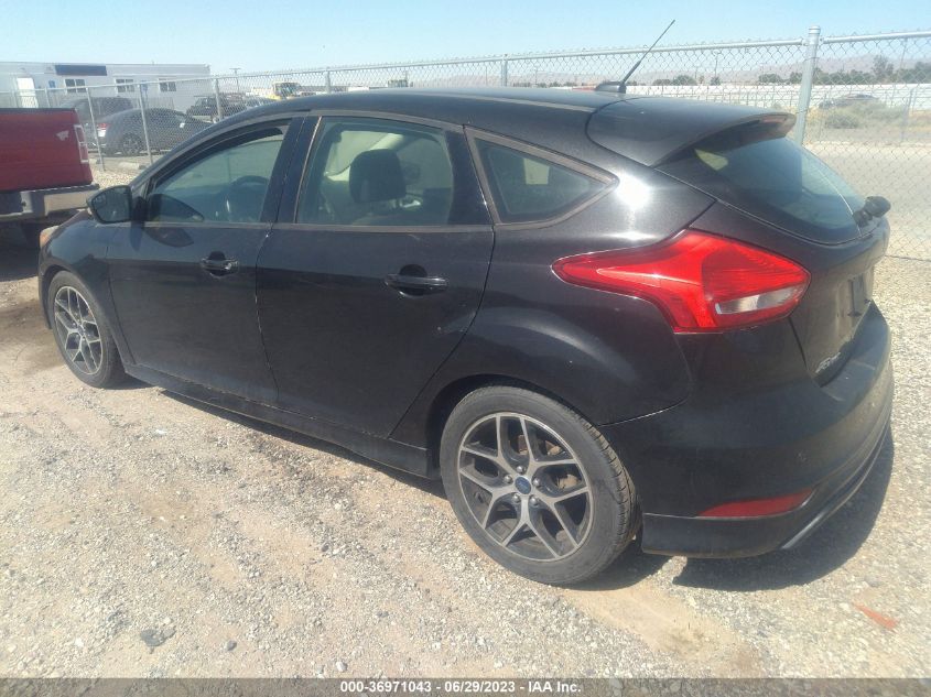 2015 FORD FOCUS SE - 1FADP3K28FL281345