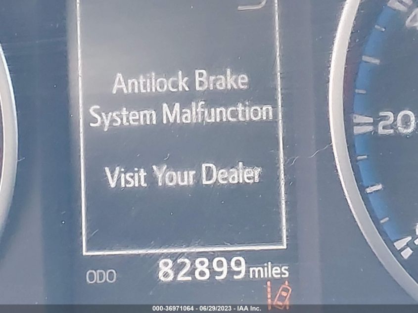 2018 TOYOTA RAV4 XLE/ADVENTURE - 2T3WFREV2JW414265