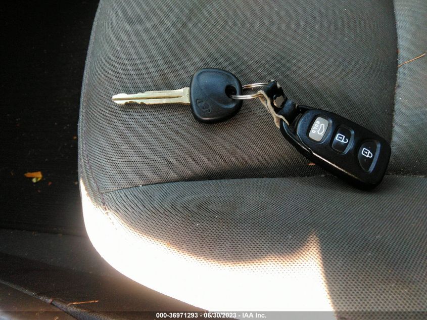 2013 HYUNDAI ELANTRA GLS PZEV - 5NPDH4AE9DH335438
