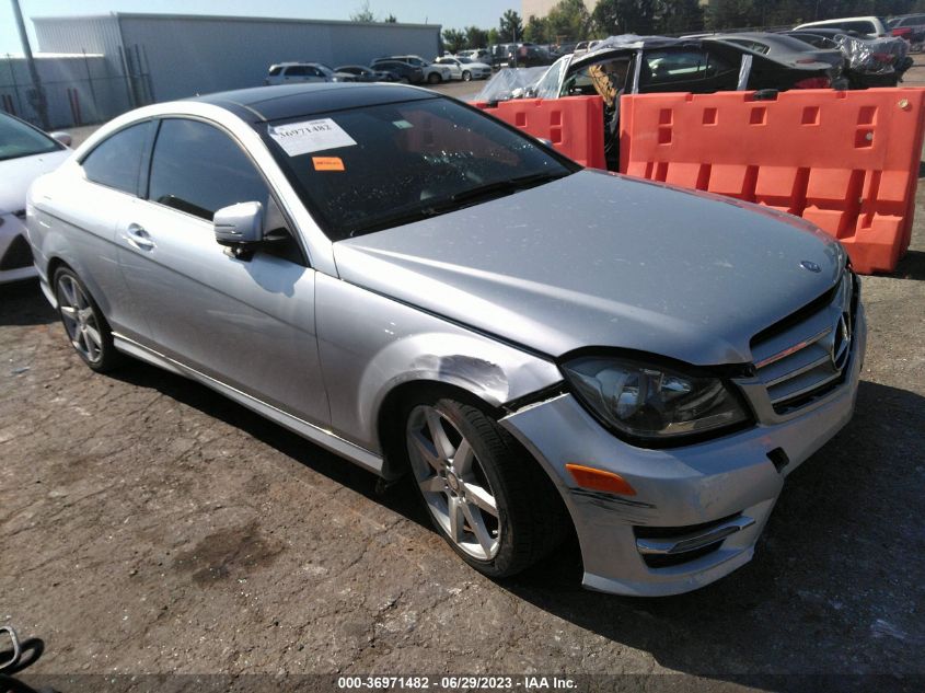 2013 MERCEDES-BENZ C-CLASS C 250 - WDDGJ4HB8DF952634