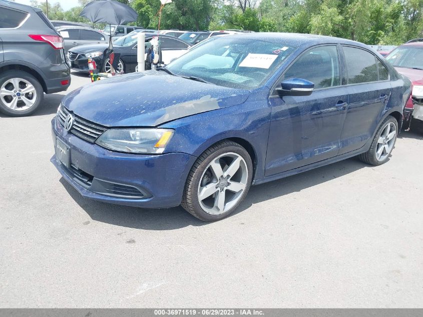 2014 VOLKSWAGEN JETTA SEDAN SE - 3VWD17AJ4EM312001