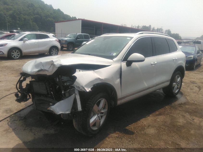 2014 VOLKSWAGEN TOUAREG LUX - WVGEP9BP2ED010234