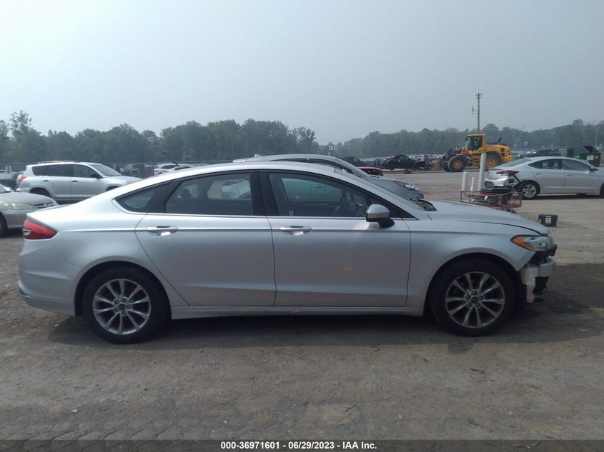 VIN 3FA6P0HD4HR353422 2017 FORD FUSION SE