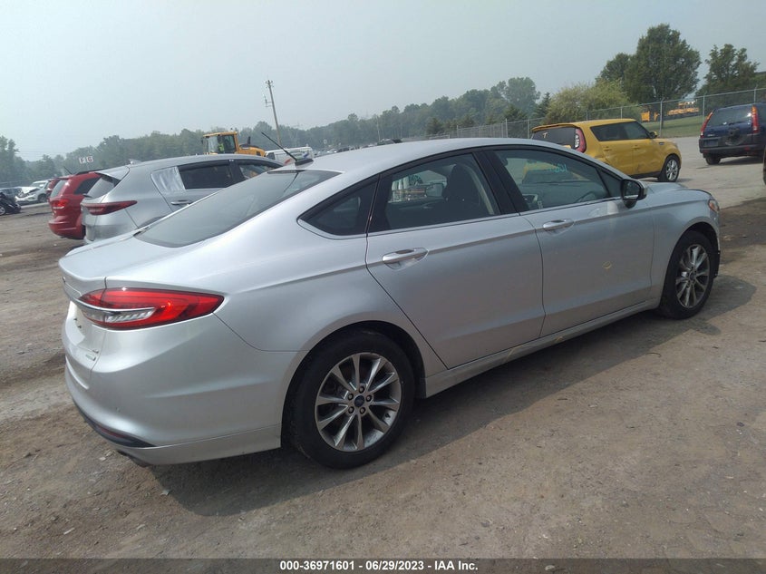 VIN 3FA6P0HD4HR353422 2017 FORD FUSION SE