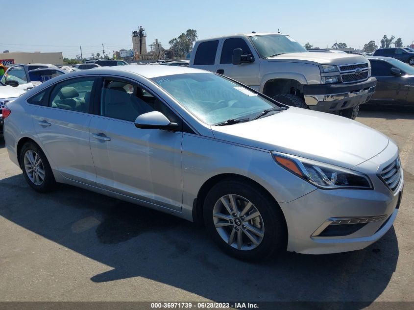 2015 HYUNDAI SONATA 2.4L SE - 5NPE24AF8FH165252