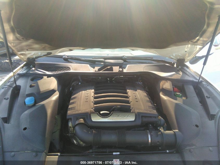 2016 PORSCHE CAYENNE - WP1AA2A28GKA09216