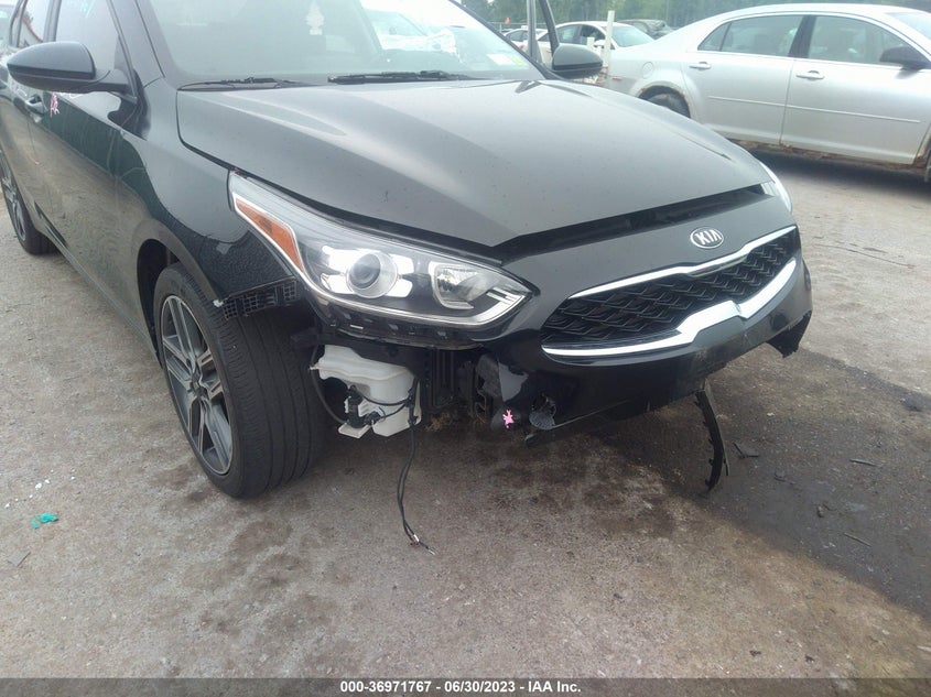 VIN 3KPF34ADXKE072215 2019 KIA FORTE S