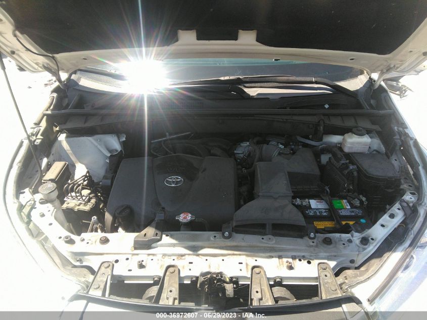 2018 TOYOTA HIGHLANDER LE - 5TDBZRFH4JS823805