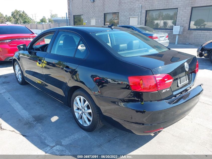 2014 VOLKSWAGEN JETTA SEDAN SE - 3VWD17AJ1EM416784