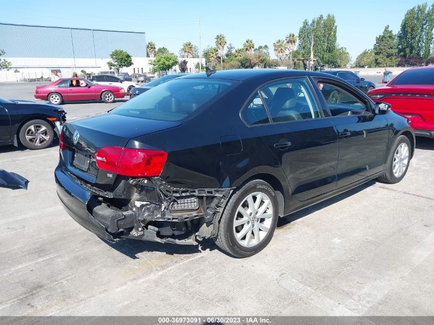 2014 VOLKSWAGEN JETTA SEDAN SE - 3VWD17AJ1EM416784