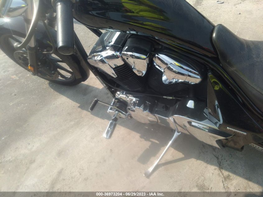 2014 HONDA VT1300 CX JH2SC61N9EK200181