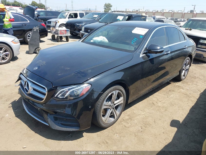VIN WDDZF4JB4KA562905 2019 MERCEDES-BENZ E-CLASS E 300