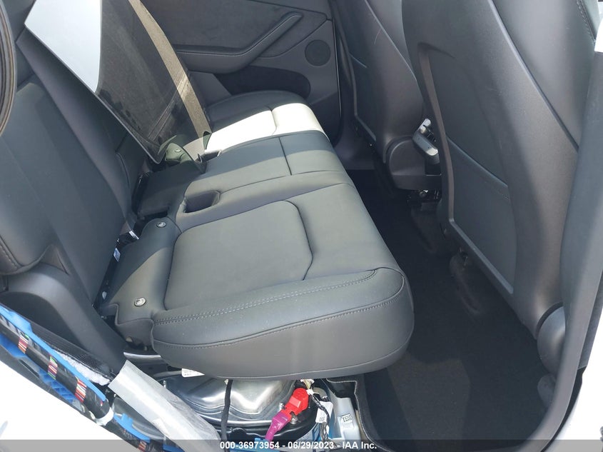 VIN 7SAYGDEE9PA130929 2023 TESLA MODEL Y LONG RANGE
