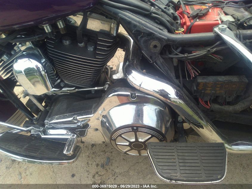 2001 HARLEY-DAVIDSON FLHPI - 1HD1FHW121Y608038