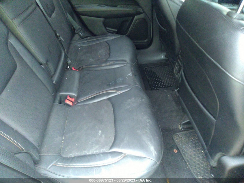 VIN 3C4NJDBB7JT101369 2018 JEEP COMPASS LATITUDE