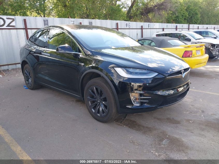 2017 TESLA MODEL X 90D/75D/100D - 5YJXCBE26HF077061