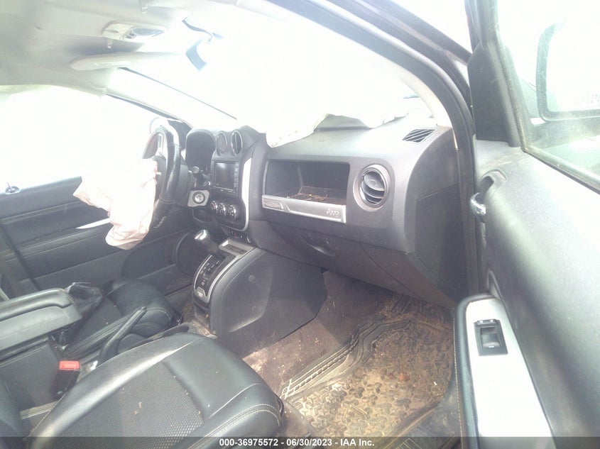 VIN 1C4NJDEB0HD205276 2017 JEEP COMPASS LATITUDE