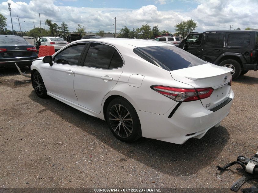 2018 TOYOTA CAMRY LE/SE/XLE/L - 4T1B11HK6JU580894