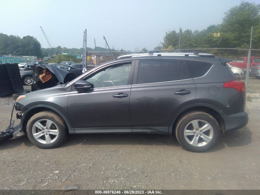 2013 TOYOTA RAV4 XLE - JTMRFREV7D5005557