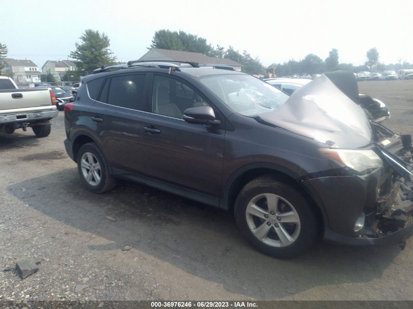 2013 TOYOTA RAV4 XLE - JTMRFREV7D5005557