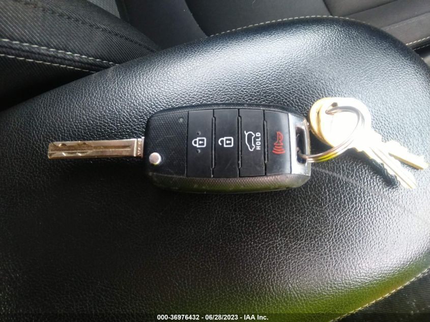 2017 KIA SOUL + - KNDJP3A59H7446713