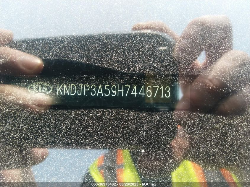 2017 KIA SOUL + - KNDJP3A59H7446713