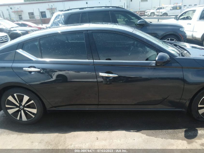 1N4BL4DV7KC156721 Nissan Altima 2.5 SV 13