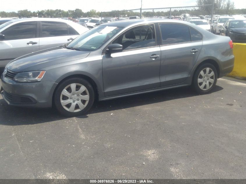 2014 VOLKSWAGEN JETTA SEDAN SE - 3VWD07AJ9EM317861