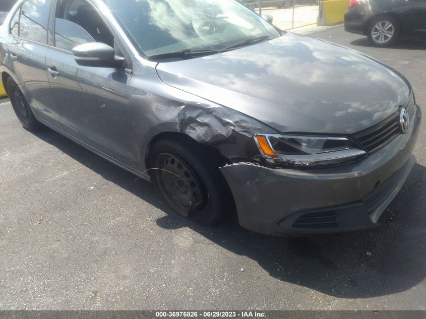 2014 VOLKSWAGEN JETTA SEDAN SE - 3VWD07AJ9EM317861