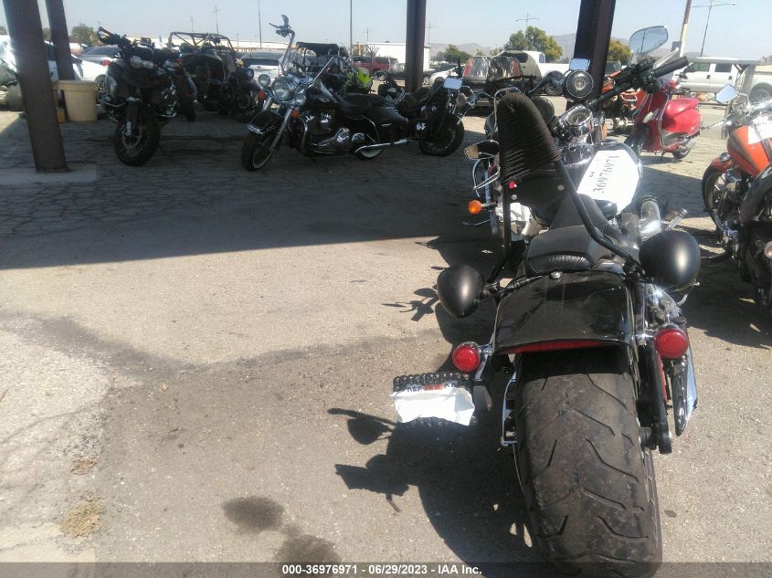 2017 HARLEY-DAVIDSON FXSB BREAKOUT - 1HD1BFV33HB014901