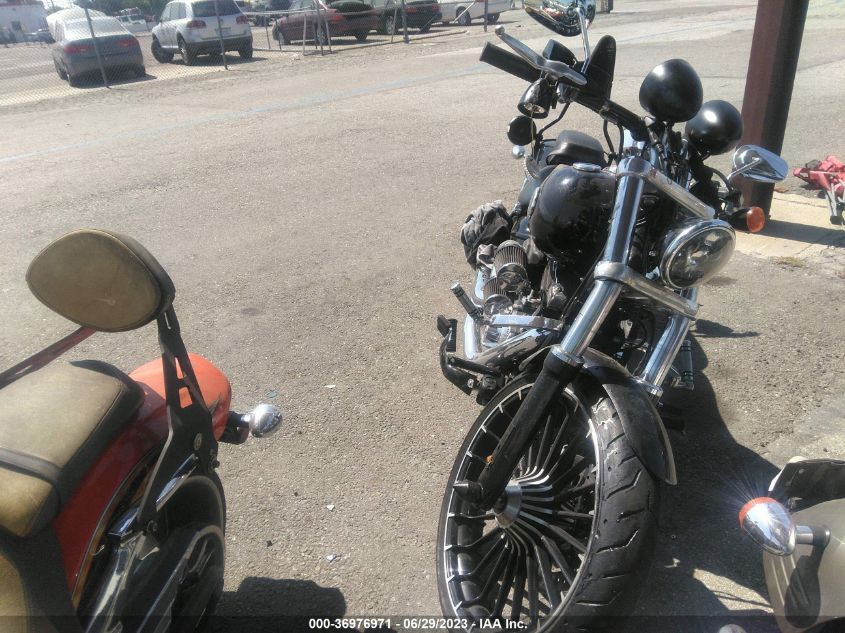 2017 HARLEY-DAVIDSON FXSB BREAKOUT - 1HD1BFV33HB014901