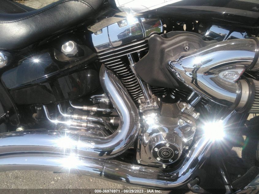 2017 HARLEY-DAVIDSON FXSB BREAKOUT - 1HD1BFV33HB014901