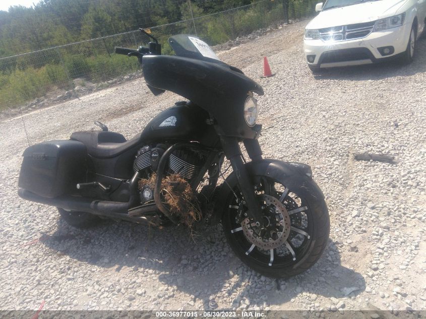 2019 INDIAN MOTORCYCLE CO. CHIEFTAIN DARK HORSE - 56KTCDAA1K3381761