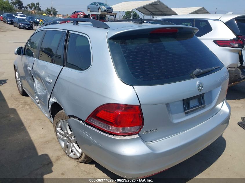 2014 VOLKSWAGEN JETTA SPORTWAGEN TDI - 3VWPL7AJ4EM625881
