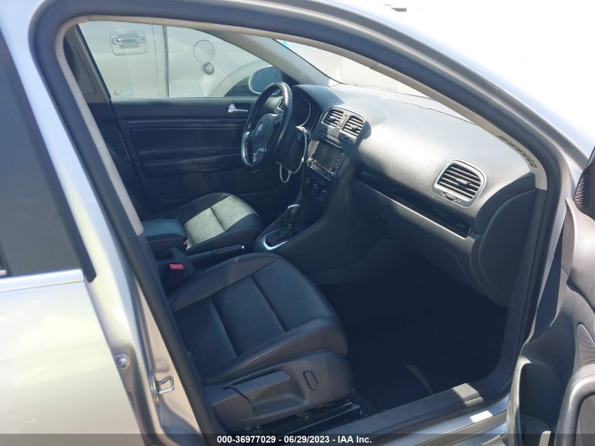 2014 VOLKSWAGEN JETTA SPORTWAGEN TDI - 3VWPL7AJ4EM625881