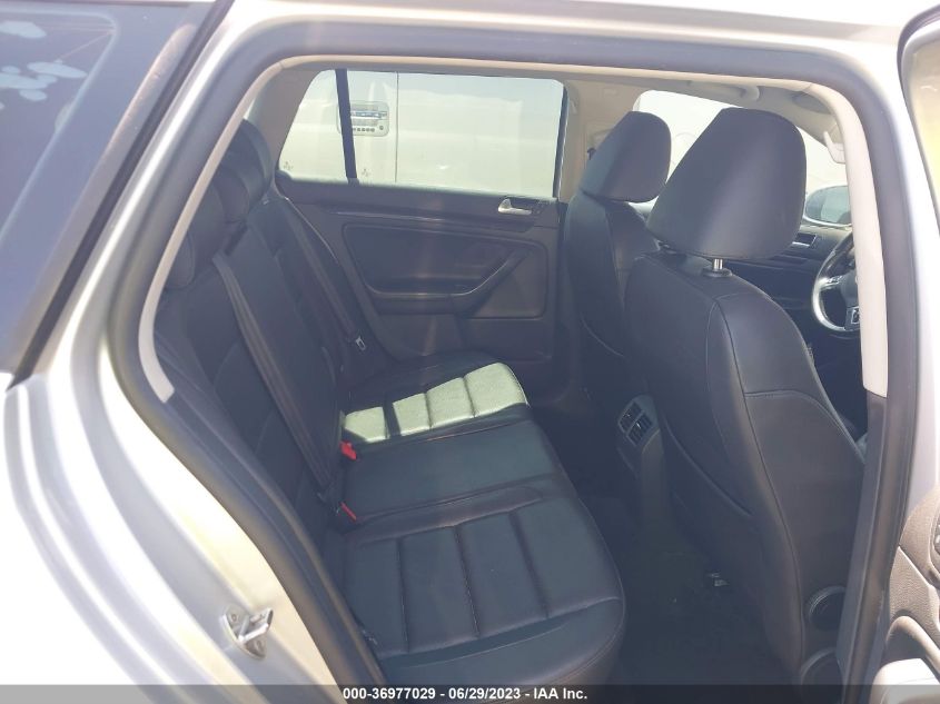 2014 VOLKSWAGEN JETTA SPORTWAGEN TDI - 3VWPL7AJ4EM625881