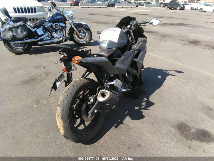2016 YAMAHA YZFR3 MH3RH06Y6GK010450