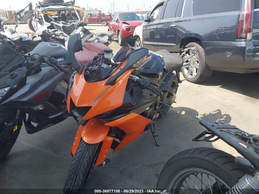 2020 YAMAHA YZFR6 C JYARJ28Y9LA002608