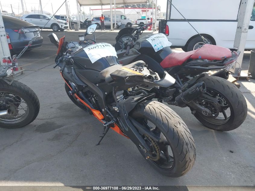 2020 YAMAHA YZFR6 C JYARJ28Y9LA002608