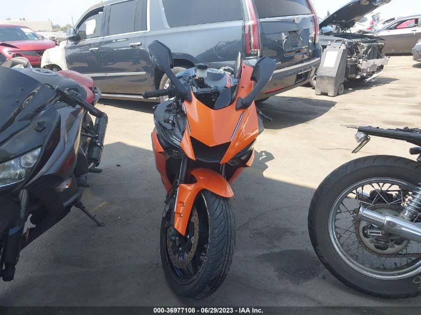 2020 YAMAHA YZFR6 C JYARJ28Y9LA002608